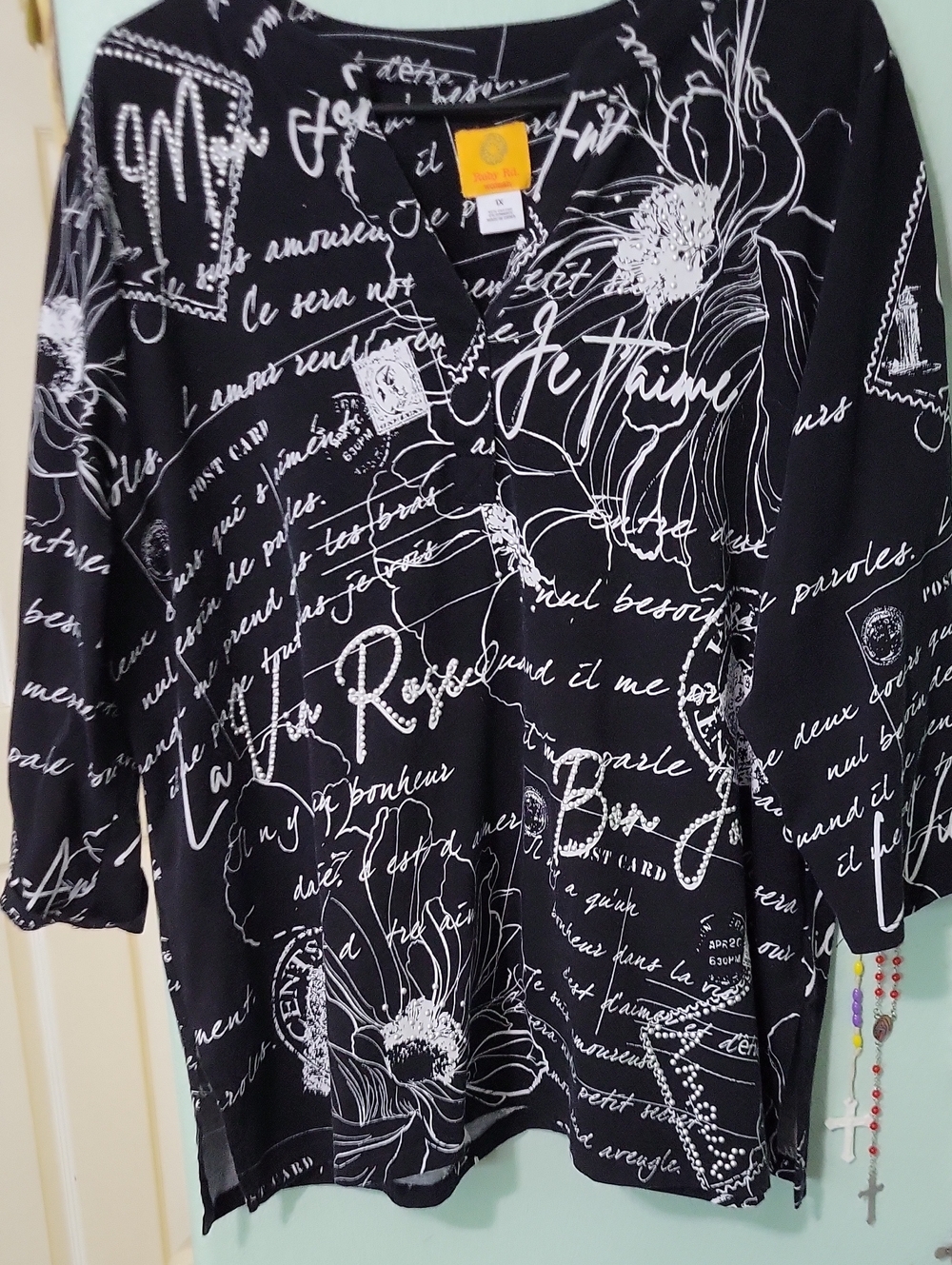 Ruby Rd. Black and White Script Floral V-Neck Women's Top